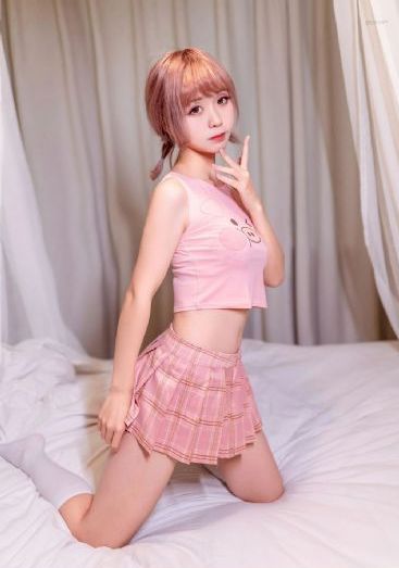 玩弄岳的玉足小说_BD国语在线观看完整版