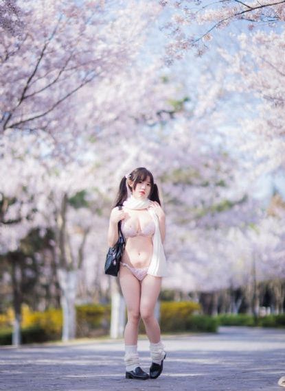 激情欧美在线_720全集免费播放